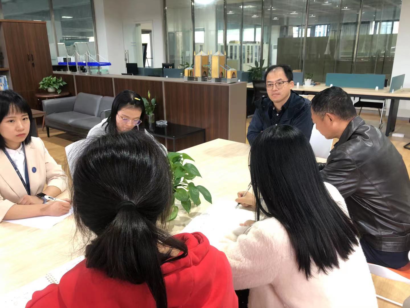 谷雨时代智慧建造学院召开教学工作会议(图2)